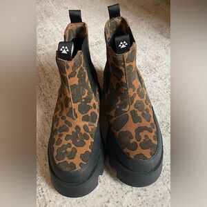 Cougar Black/ brown Ankle Boots